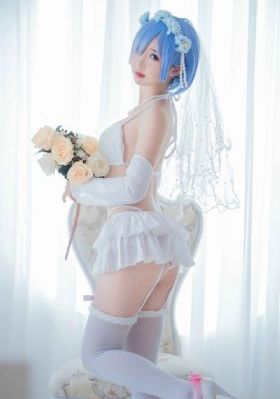 欧美揉胸动态图视频_4K电影完整版